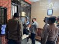 Polres Pelabuhan Tanjung Perak Rutin Cek Kondisi Tahanan, Pastikan Tidak Ada Tahanan Sakit