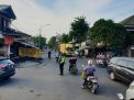 Polsek Asemrowo Laksanakan Pelayanan Sore di Tambak Mayor, Antisipasi Adanya Kemacetan