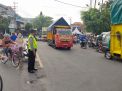 Polsek Semampir Atur Lalu Lintas Sore, Antisipasi Kemacetan Serta Beri Himbauan Operasi Patuh Semeru