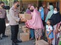 Polsek Asemrowo Laksanakan Giat Bakti Sosial Pembagian Bingkisan Sembako dalam Rangka Memperingati HUT Bhayangkara Ke-76