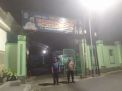 Bhabinkamtibmas Ujung Laksanakan Giat PAM Malam Takbiran di Masjid Al-Irsyad