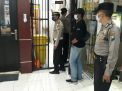 Polsek Asemrowo Laksanakan Apel Malam Dan Cek Tahanan, Pastikan Dalam Kondisi Lengkap