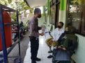 Polsek Asemrowo Berikan Himbauan Mengenai PMK Kepada Masyarakat di Jalan Asemrowo