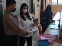 Polsek Kenjeran Lakukan Sosialisasi Penyakit Mulut dan Kuku Kepada Warga Tambak Wedi