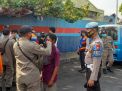 Polres Pelabuhan Tanjung Perak Rutin Laksanakan Operasi Yustisi, Himbau Masyarakat Patuhi Prokes dan Bagikan Masker