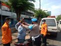 Polres Pelabuhan Tanjung Perak Laksanakan Operasi Yustisi, Berikan Himbauan Protokol Kesehatan dan Bagikan Masker Gratis