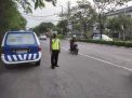 Polsek Krembangan Laksanakan Pemantauan Lalin Sore di Pertigaan Mbah Ratu, Terpantau Aman Lancar