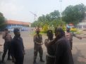 Polres Pelabuhan Tanjung Perak Lakukan Operasi Yustisi Penegakan Protokol Kesehatan Sekaligus Beri Masker Gratis