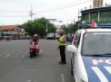 Polsek Semampir Laksanakan Pemantauan Lalu Lintas Sore, Bantu Kepulangan Karyawan