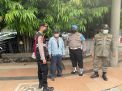 Polres Pelabuhan Tanjung Perak Laksanakan Operasi Masker Sekaligus Bagikan Masker Gratis Kepada Pengguna Jalan