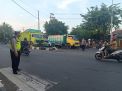 Polsek Semampir Lakukan Pengaturan Lalu Lintas Sore Antisipasi Adanya Kemacetan di TL Karang Tembok