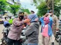 Polres Pelabuhan Tanjung Perak Bagikan Masker Gratis Dalam Operasi Yustisi Sekaligus Ingatkan Tentang Peraturan Protokol Kesehatan