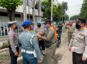 Anggota Polres Pelabuhan Tanjung Perak Lakukan Operasi Yustisi, Tegakkan Peraturan Protokol Kesehatan di Masyarakat
