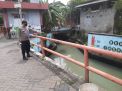 Pengecekan Ketinggian Debit Air Dilaksanakan Polsek Krembangan, Waspada Adanya Potensi Banjir