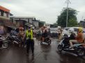 Polsek Asemrowo Laksanakan Pengaturan Lalu Lintas Sore Antisipasi Kemacetan