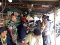 Bhabinkamtibmas Krembangan Utara Sambang Warga di Warkop, Sampaikan Pesan Harkamtibmas