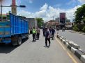 Polsek Semampir Laksanakan Pengaturan Lalu Lintas di TL Karang Tembok, Waspada Terjadinya Laka Lantas