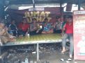 Polsek Asemrowo Laksanakan Kegiatan Jumat Curhat Bersama Warga Pasar Loak
