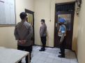 Polsek Semampir Cek Ruang Tahanan, Periksa Kondisi Tahanan dan Antisipasi Terselundupnya Barang Terlarang
