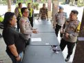 Wakapolres Pelabuhan Tanjung Perak Pimpin Peaksanakan Pengecekan Senjata Api Anggota