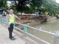 Polsek Pabean Cantikan Cek Ketinggian Debit Air Sungai, Waspada Potensi Banjir