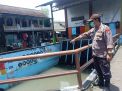 Polsek Krembangan Pantau Ketinggian Debit Air Sungai, Terpantau Masih Dalam Batas Normal