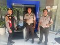 Polres Pelabuhan Tanjung Perak Sampaikan Himbauan Keamanan Melalui Patroli Dialogis
