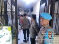 Polres Pelabuhan Tanjung Perak Laksanakan Pengecekan Tahanan, Cegah Masuknya Barang Terlarang