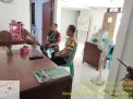 Bhabinkamtibmas Sidotopo Wetan dan 3 Pilar Sambangi Tokoh Masyarakat, Ajak Warga Waspada Jelang Mudik
