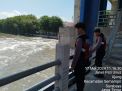 Unit Raimas Satuan Samapta Polres Pelabuhan Tanjung Perak Beraksi: Patroli Pengecekan Debit Air di Rumah Pompa Kalimas