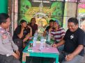 Bhabinkamtibmas Dupak Sambangi Warga di Warkop Podomoro, Berikan Himbauan Kamtibmas