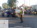 Polsek Asemrowo Melaksanakan Patroli Pos Awal di Tambak Mayor, Antisipasi Kemacetan