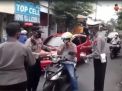 Polsek Asemrowo Gelar Operasi Keselamatan Semeru di Jalan Asemraya
