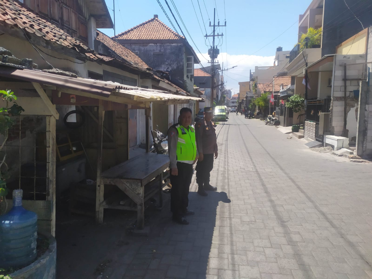 Patroli Harkamtibmas Polsek Semampir di Jalan Petukangan Sunan Ampel: Situasi Aman dan Terkendali