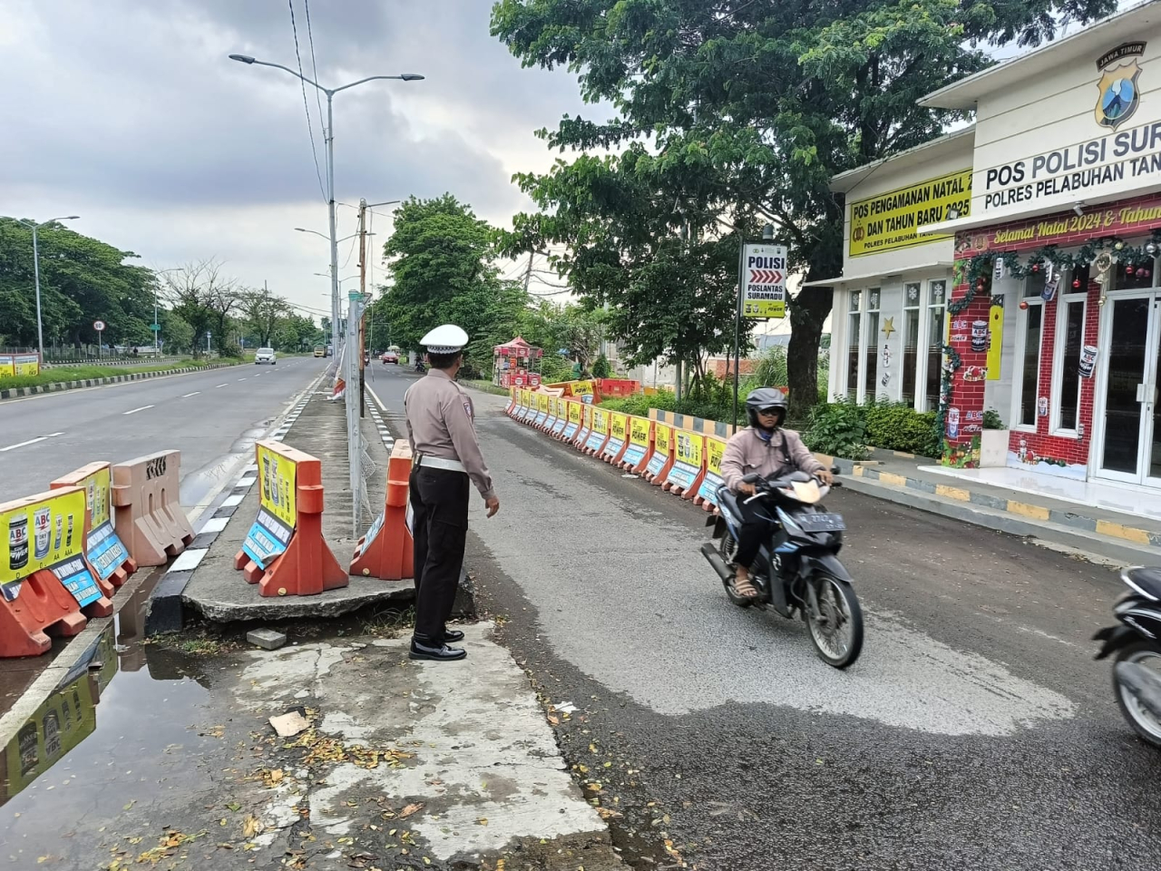 Polsek Kenjeran Laksanakan Giat Pos Akhir di Depan Pos Polisi Suramadu