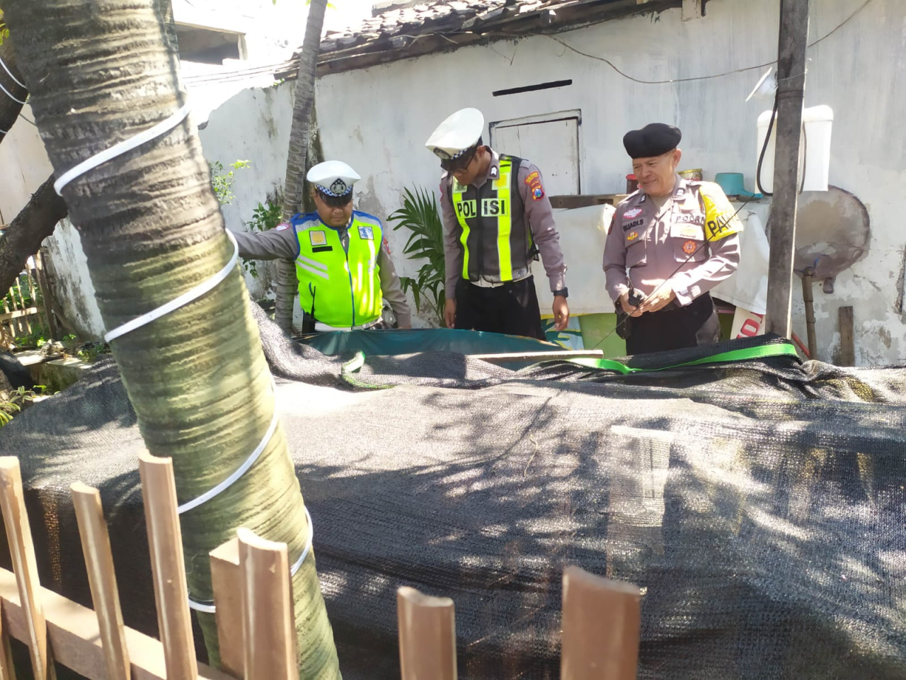 Polsek Semampir Laksanakan Patroli Harkamtibmas di Kampung Tangguh Pemantauan Budidaya Ikan Lele