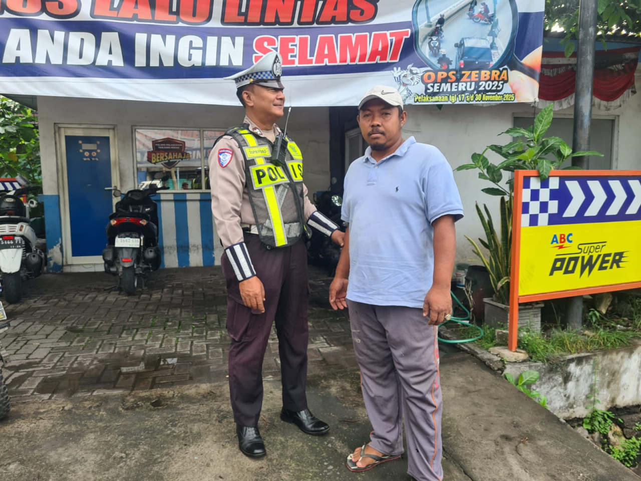 Sosialisasi Tatap Muka Satlantas Polres Pelabuhan Tanjung Perak Tingkatkan Kesadaran Tertib Berlalu Lintas