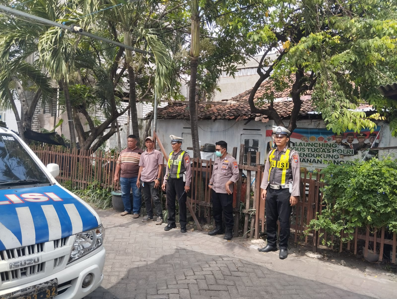 Patroli Kamtibmas Polsek Semampir Pantau Program Budidaya Ikan Lele di Jalan Sidotopo
