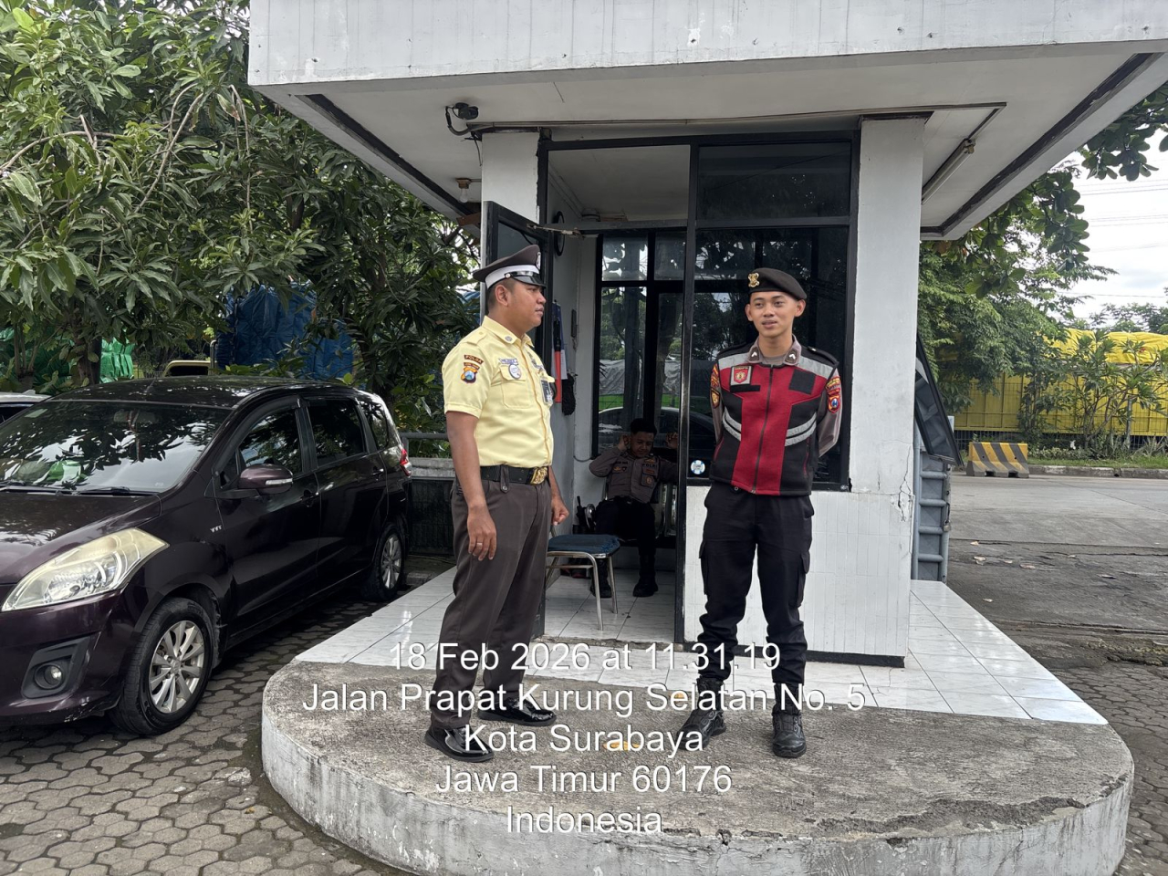 Patroli Kota Presisi Sat Samapta Polres Pelabuhan Tanjung Perak Antisipasi Kerawanan Kamtibmas di Objek Perbankan