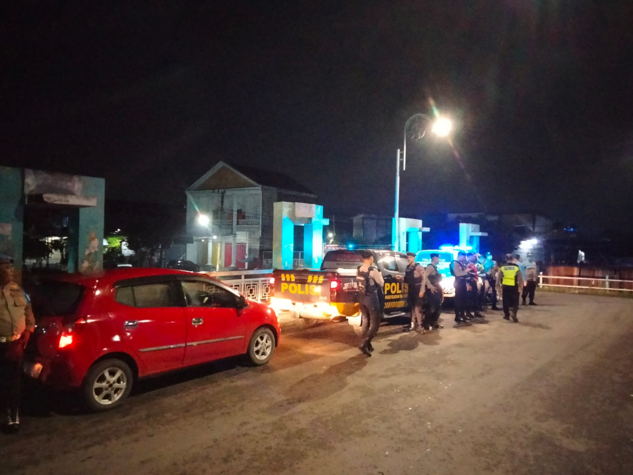 Patroli Dini Hari Polsek Kenjeran Antisipasi Kerawanan 3C dan Balap Liar di Jembatan Bulak Banteng