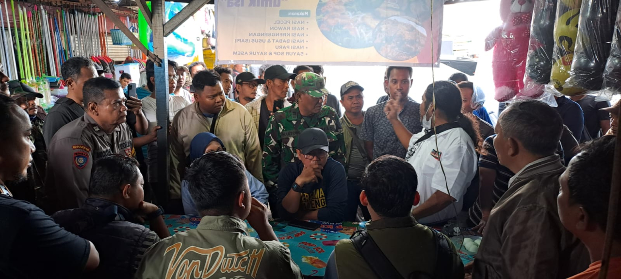 Penertiban Pedagang Unggas Pasar Baba’an Ditunda, Audiensi Berlangsung Kondusif antara Pedagang dan PT Pasar Surya