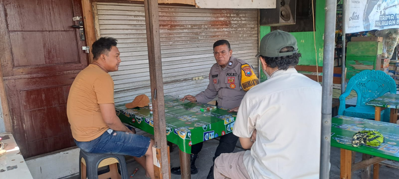 Bhabinkamtibmas Krembangan Utara Tindaklanjuti Pengaduan Masyarakat Terkait Konsumsi Miras di Warung Kopi