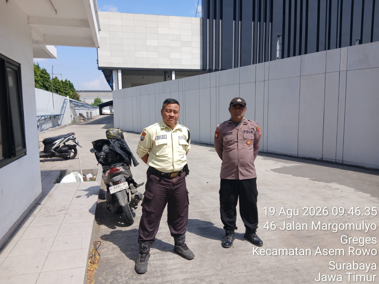 Polsek Asemrowo Patroli Dialogis di Jalan Margomulyo, Antisipasi Kerawanan 3C