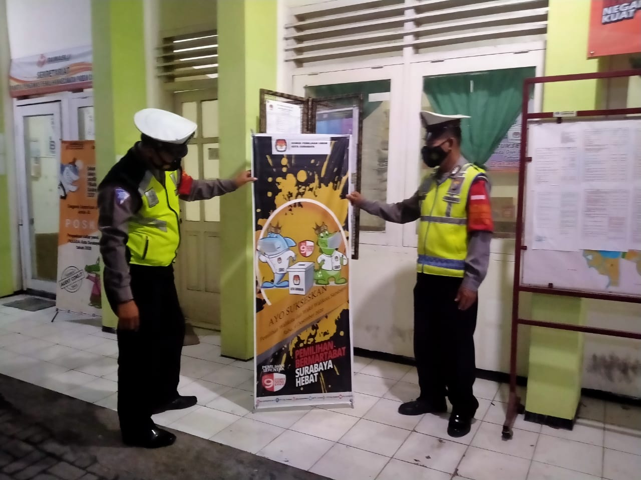 Polsek Pabean Cantikan Kontrol Logistik Pilwali di Gudang PPK Kecamatan