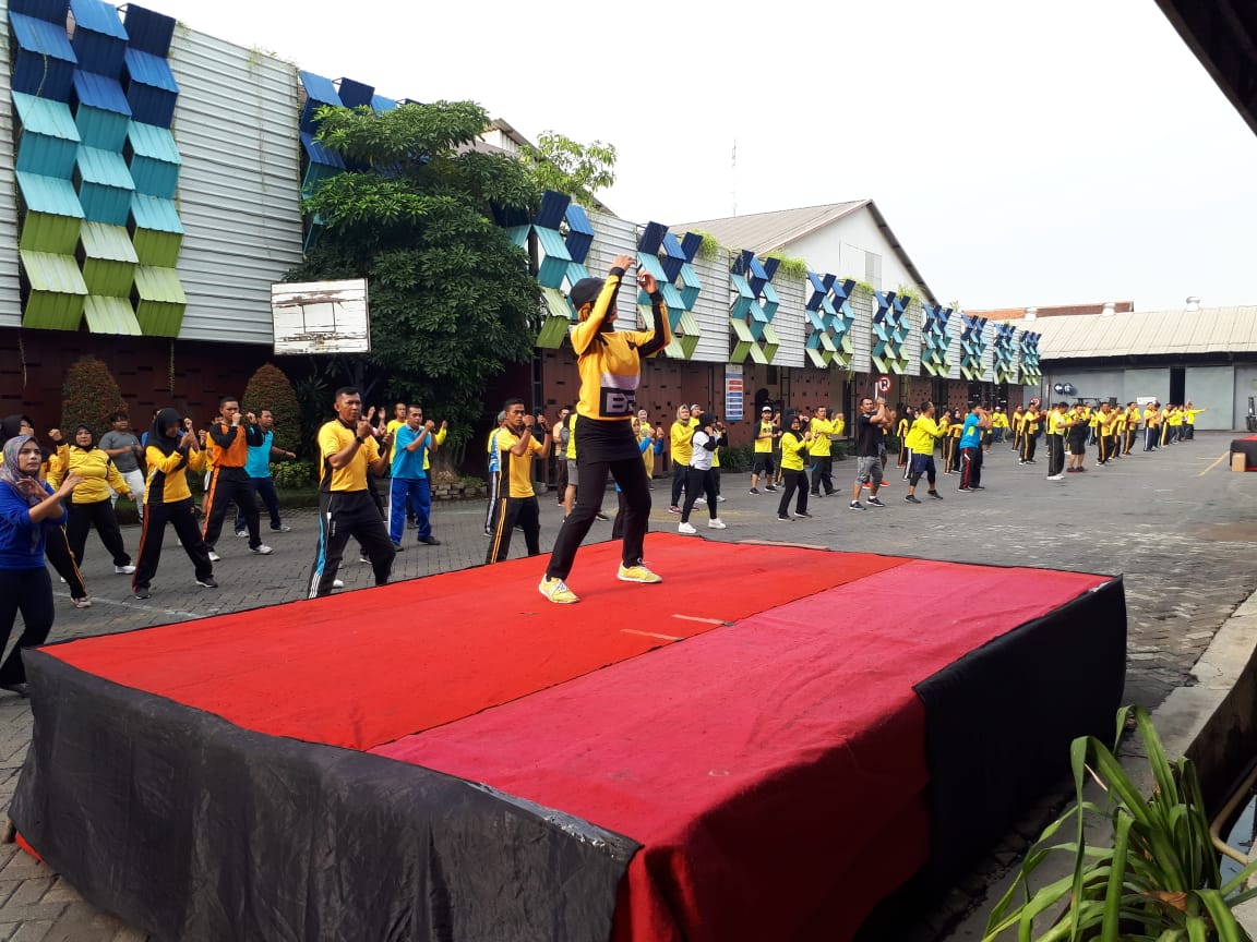 Jalin Kedekatan, Polres Tanjung Perak Olahraga Bareng PT BJTI