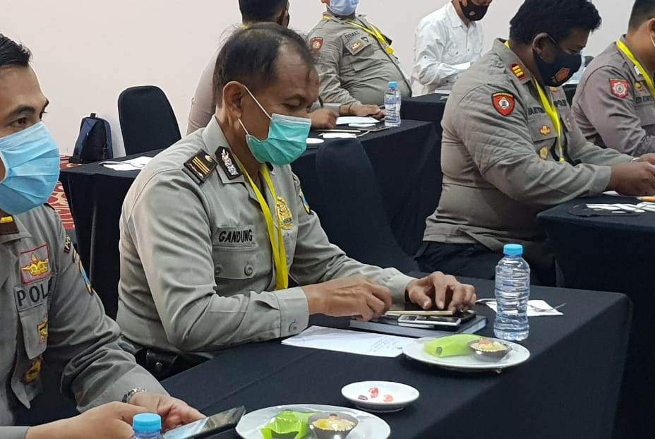 Humas Polres Tanjung Perak Ikuti Rakernis Bahas Strategi Jaga Pilkada Aman, Damai & Sehat