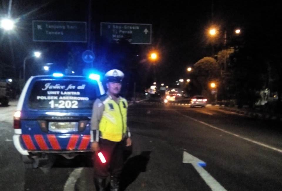 Tingkatkan Pengamanan Wilayah, Polsek Asemrowo Laksanakan Patroli Blue Silver