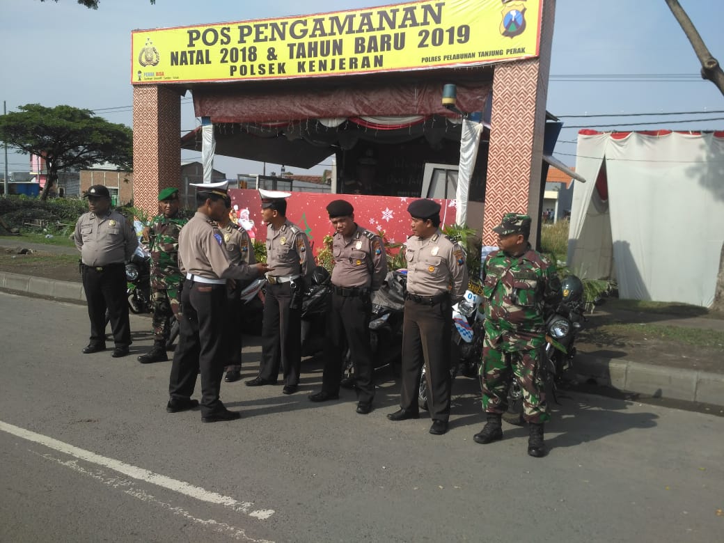 Polsek Kenjeran Gelar Apel Pergantian Piket Penjagaan Pospam Suramadu