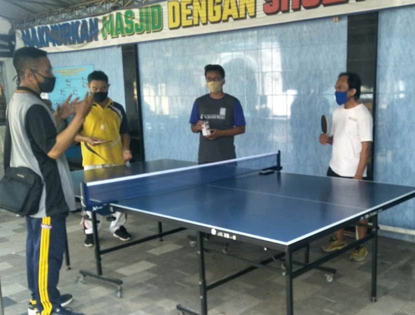 Sambang Warga Panit Binmas Polsek Krembangan Sampaikan Himbauan Penerapan Protokol Pencegahan Covid-19