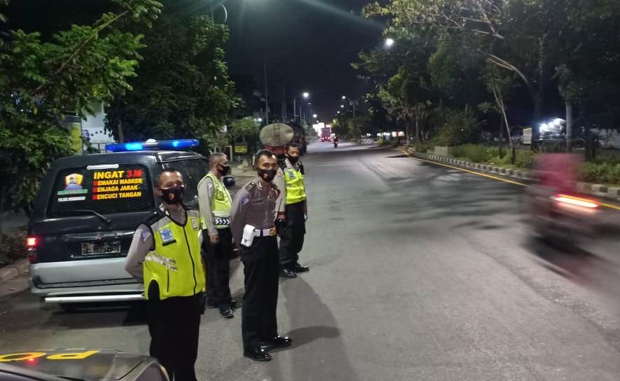Polsek Krembangan Lakukan Patroli Mobile, Antisipasi Balap Liar & Tawuran